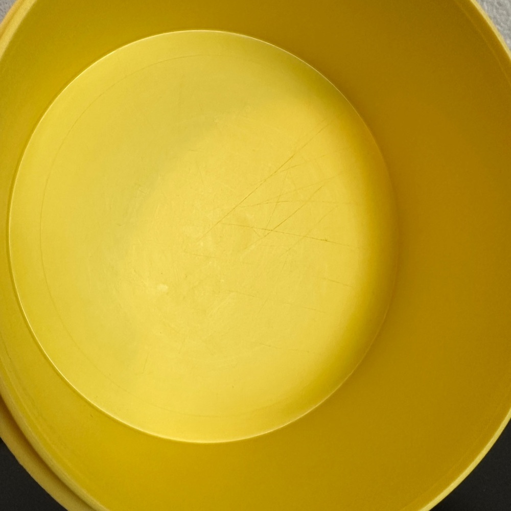 Vintage Tupperware storage. - Picture 6 of 6